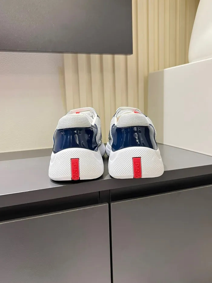 P - SNEAKERS