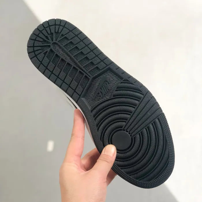 N - SNEAKERS