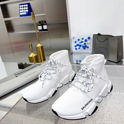 B - SNEAKERS