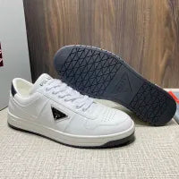 P - SNEAKERS