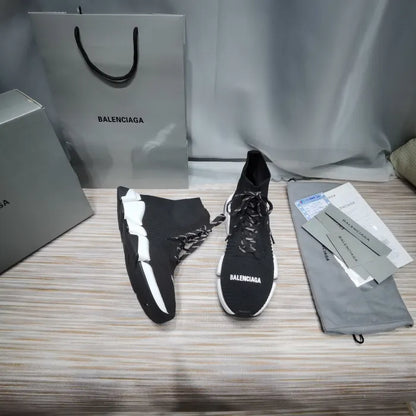 B - SNEAKERS