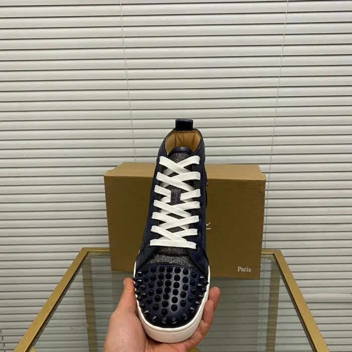 A - SNEAKERS