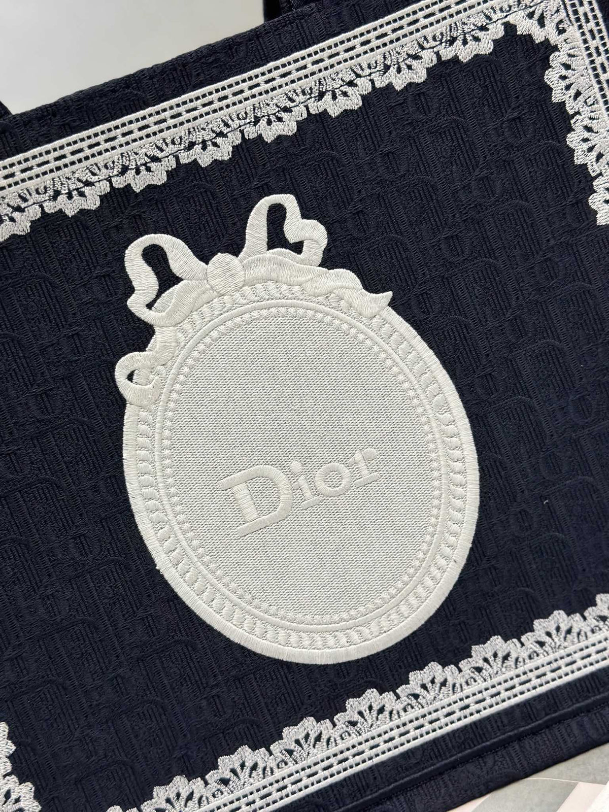 D-Book Tote