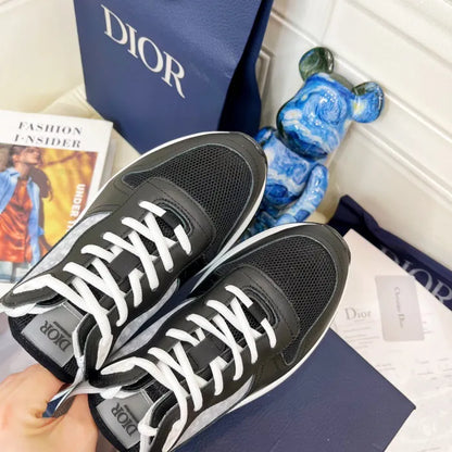 D - SNEAKERS