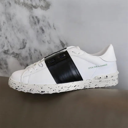 V - SNEAKERS