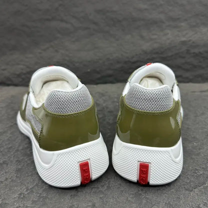 P - SNEAKERS