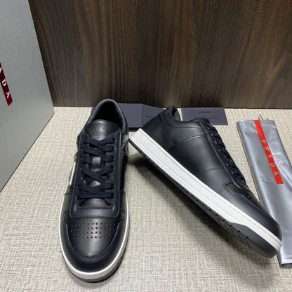 P - SNEAKERS