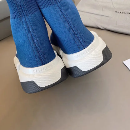 B - SNEAKERS