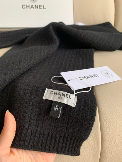 Black pit-pattern knitted scarf, three-dimensional double-standard thermal shawl