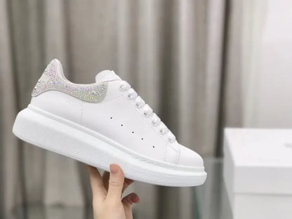A - SNEAKERS
