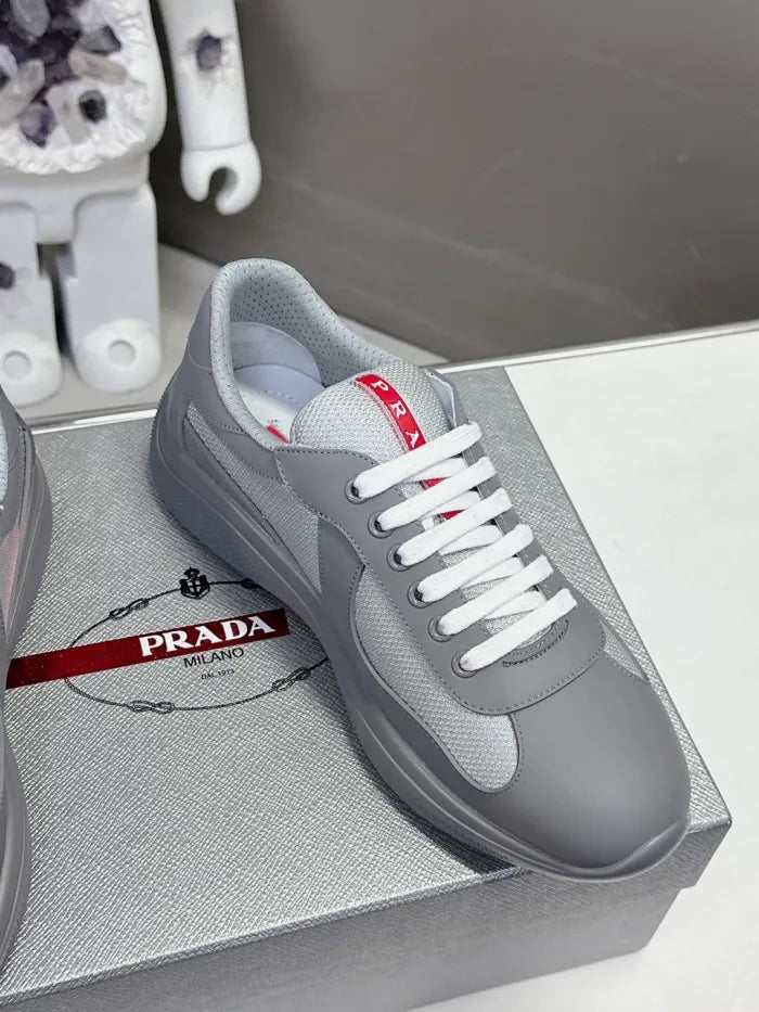 P - SNEAKERS
