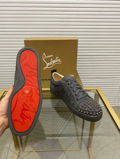 C - SNEAKERS