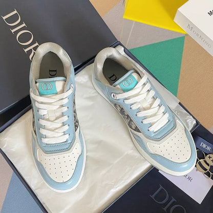 D - SNEAKERS