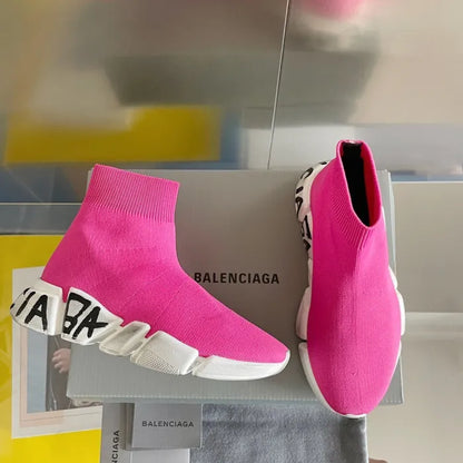 B - SNEAKERS