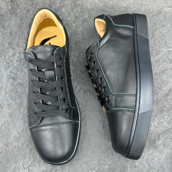 C - SNEAKERS