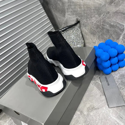 B - SNEAKERS