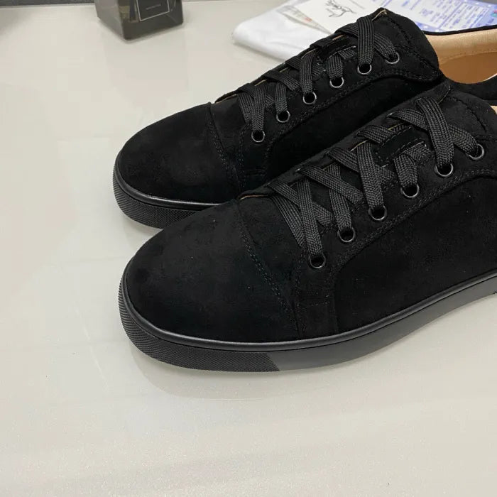 C - SNEAKERS