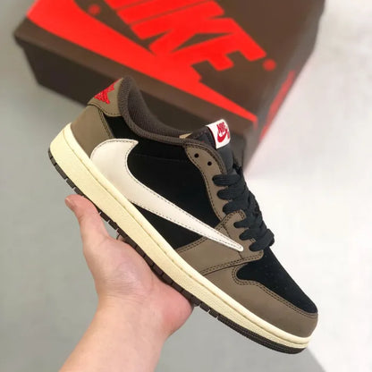 N - SNEAKERS