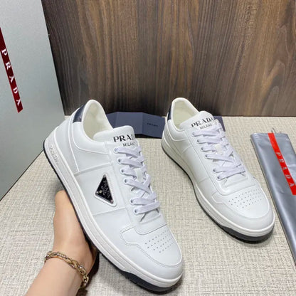 P - SNEAKERS