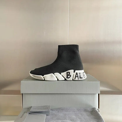 B - SNEAKERS