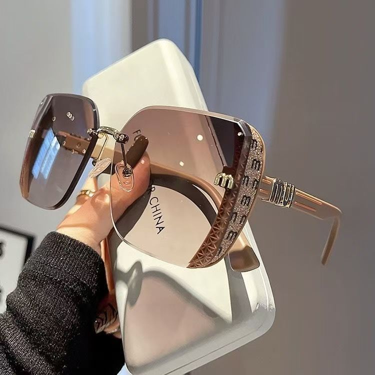 M - Stylish and Versatile High-Definition Sunglasses