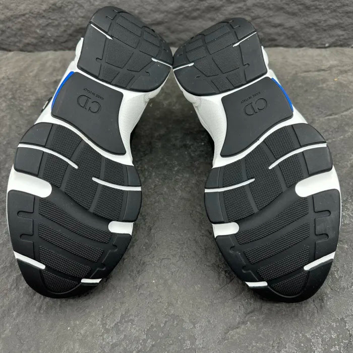 D - SNEAKERS