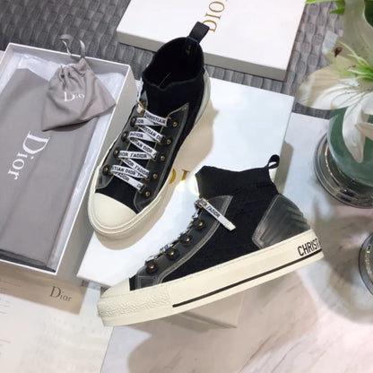 D - SNEAKERS
