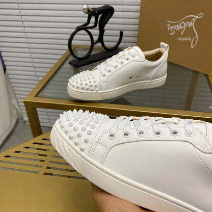C - SNEAKERS