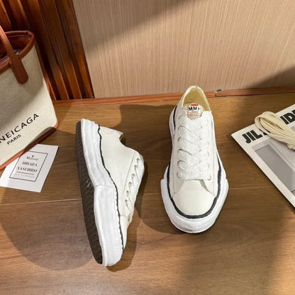 A - SNEAKERS
