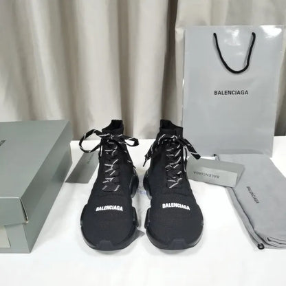 B - SNEAKERS