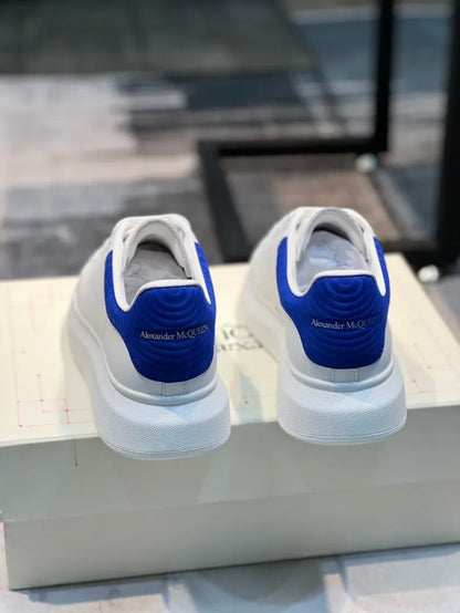 A - SNEAKERS