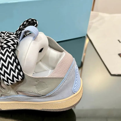 L - SNEAKERS