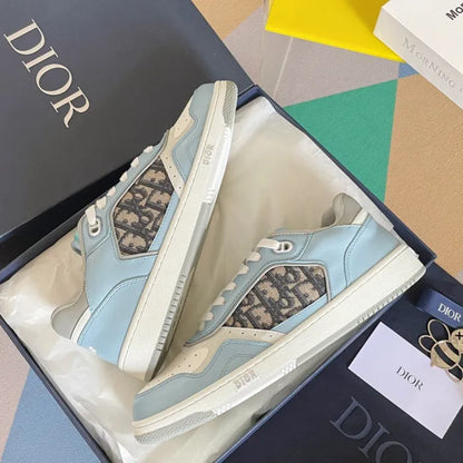 D - SNEAKERS