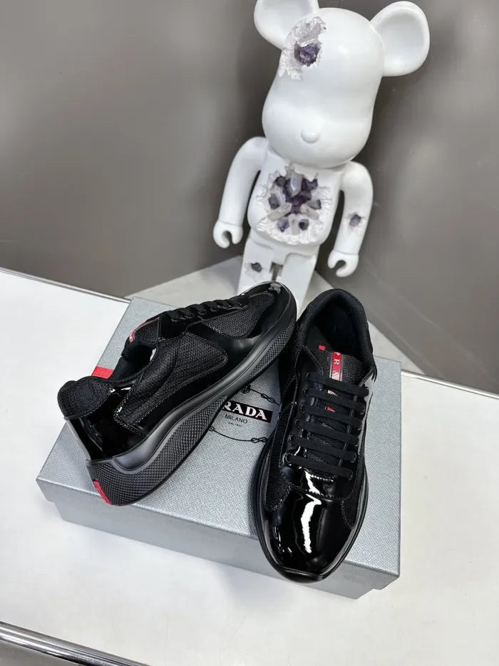P - SNEAKERS