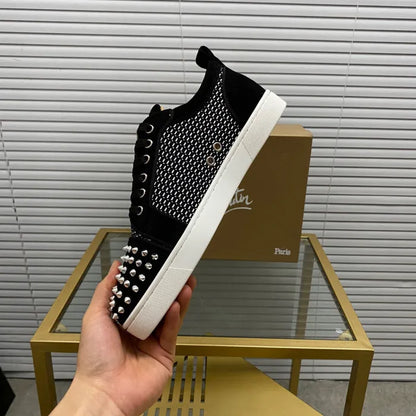 C - SNEAKERS
