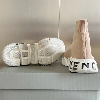 B - SNEAKERS