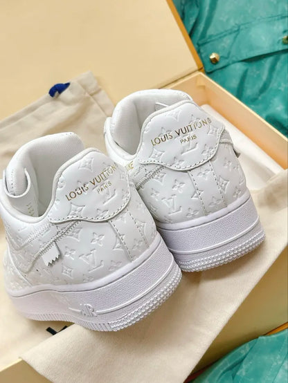 N - SNEAKERS