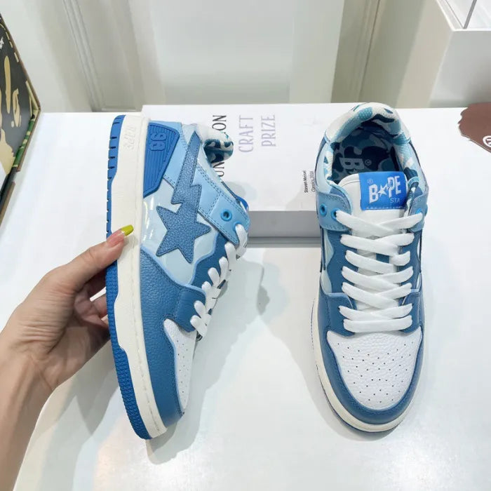 B - SNEAKERS