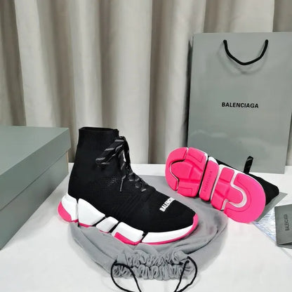 B - SNEAKERS