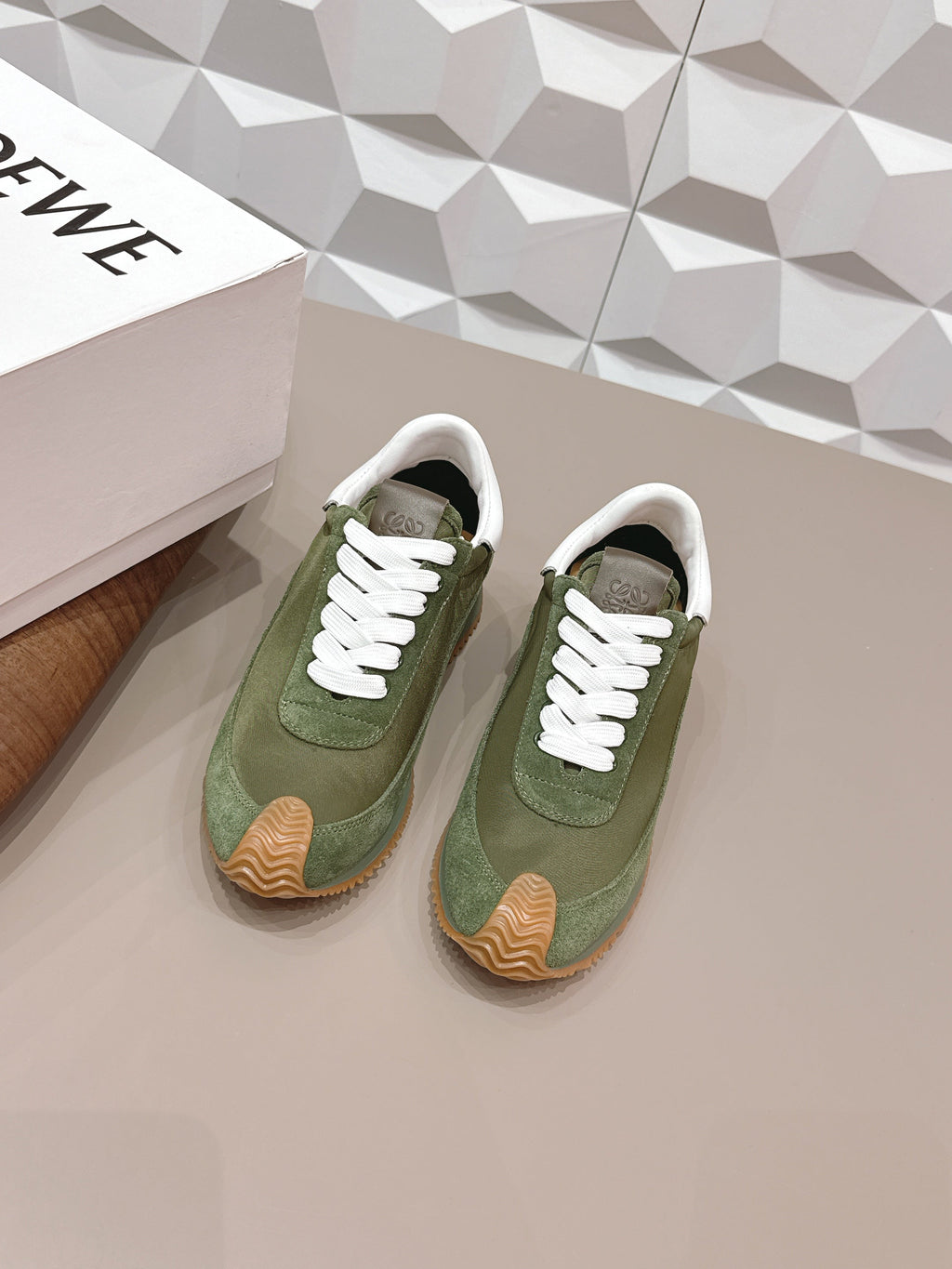 L2-Sneakers
