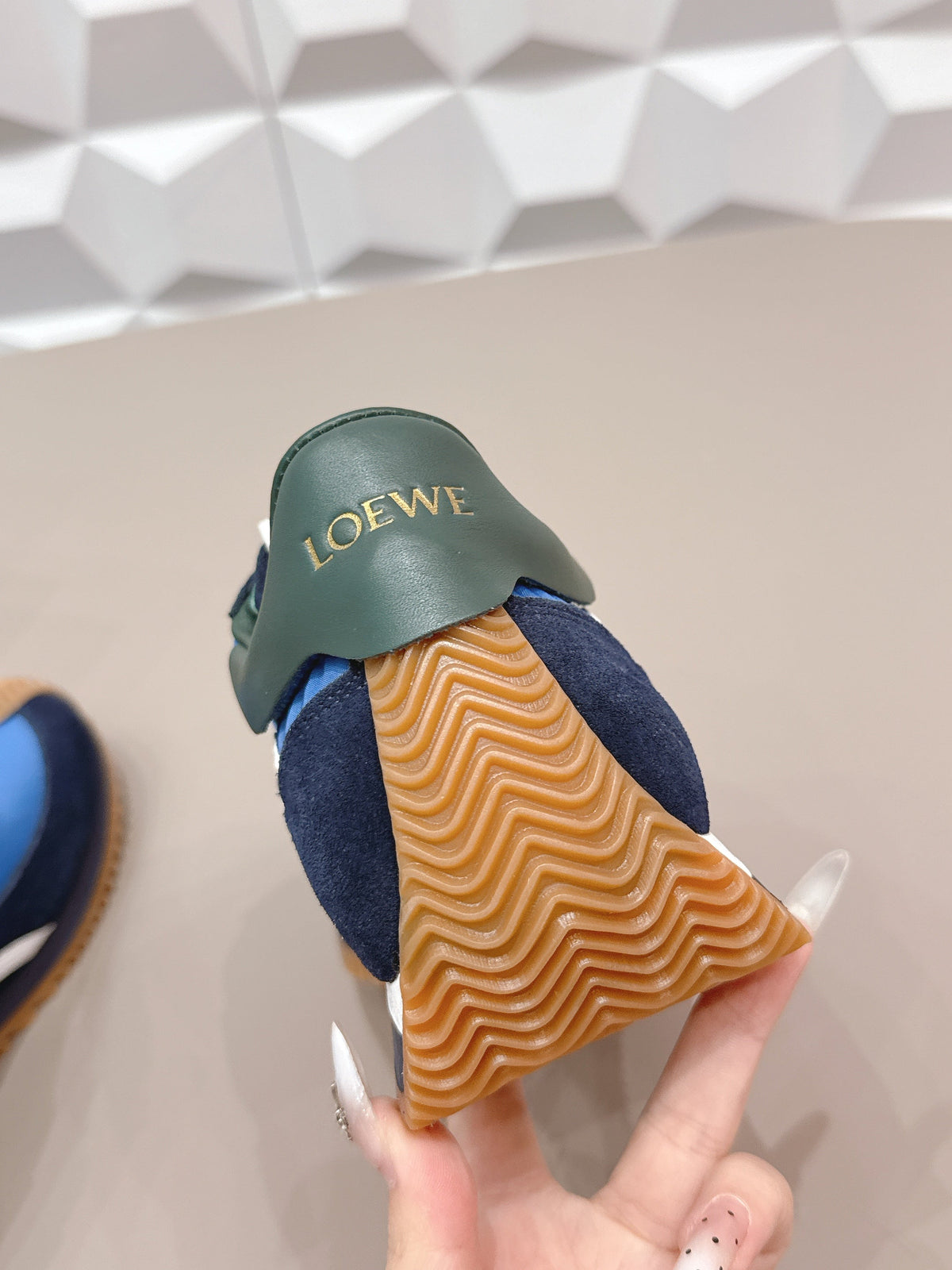 L2-Sneakers