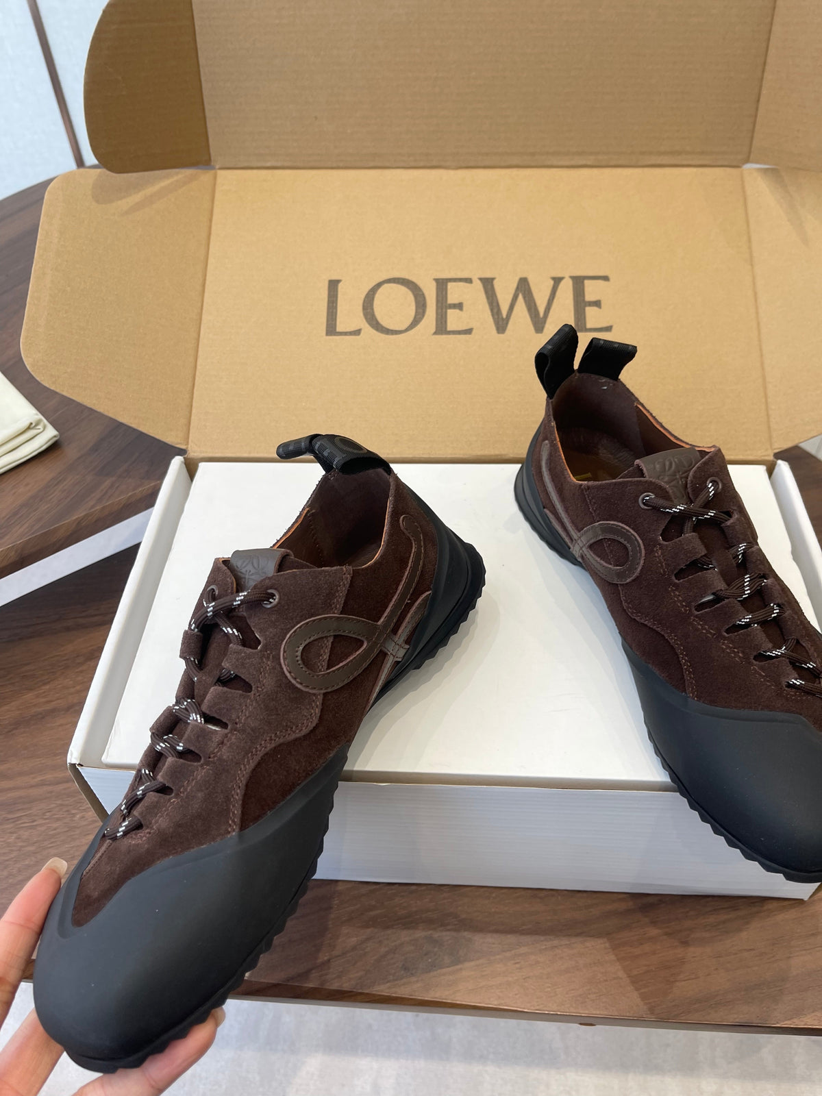 L2-Sneakers