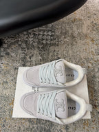 S-Sneakers