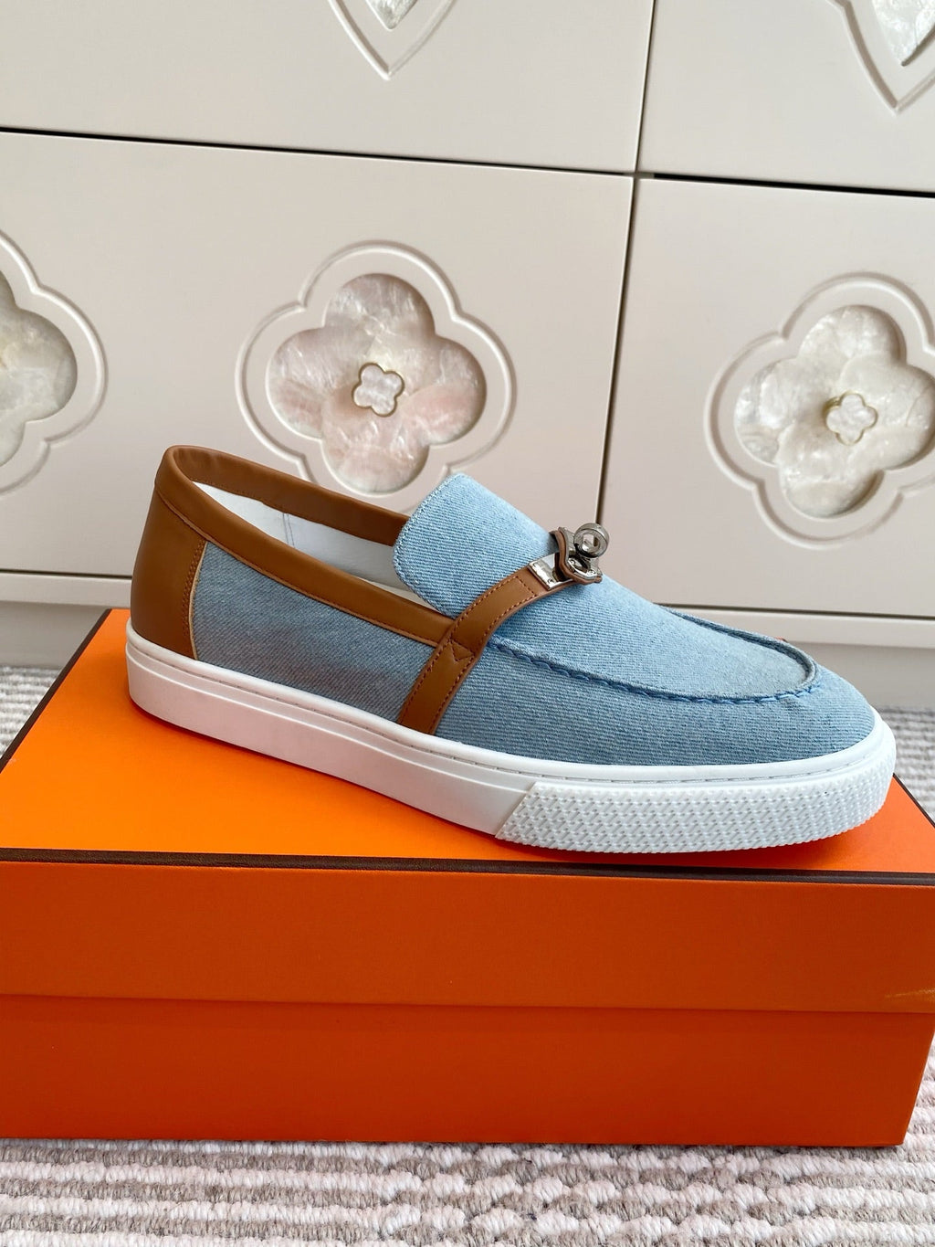 A-Sneakers