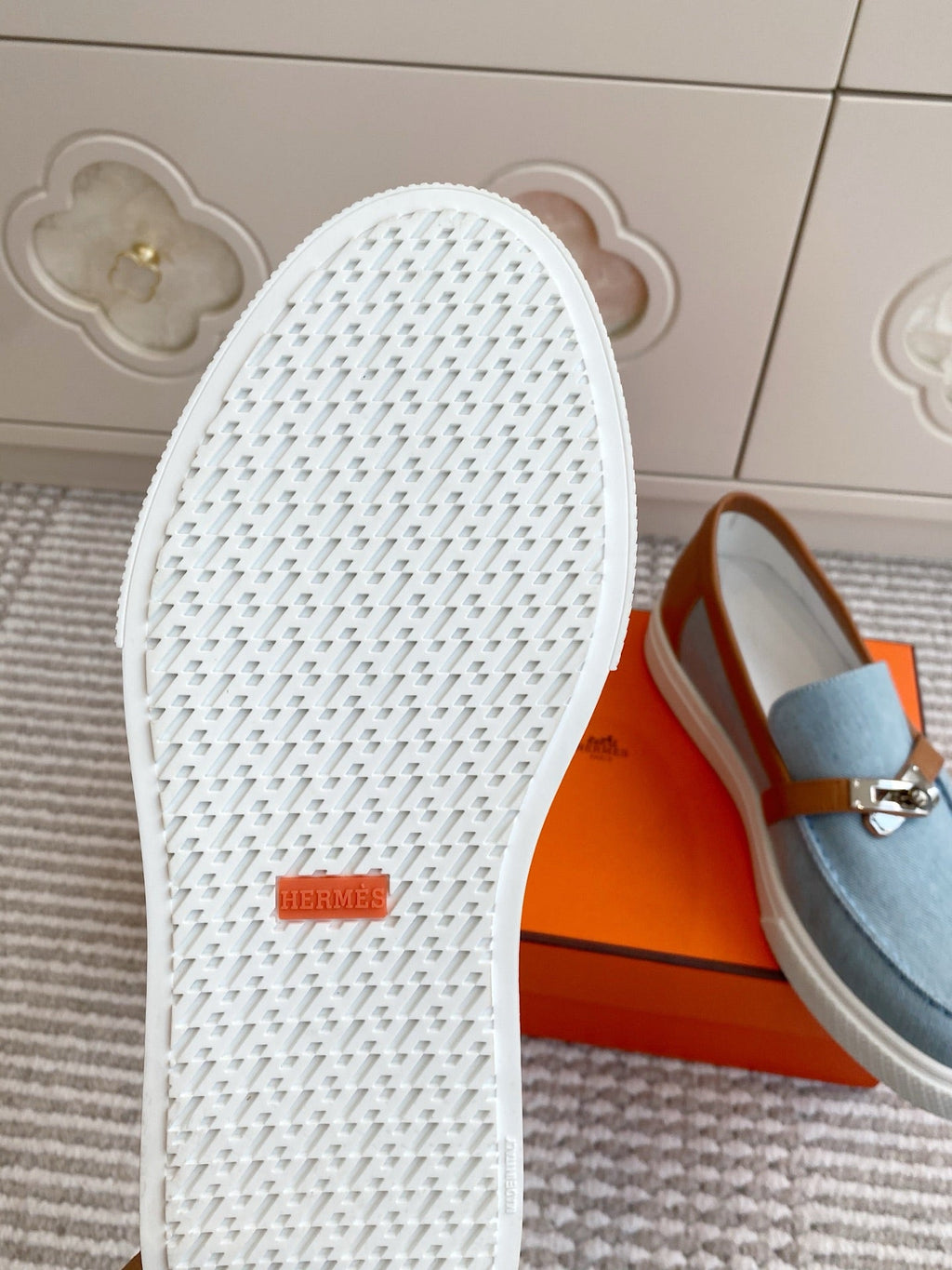 A-Sneakers