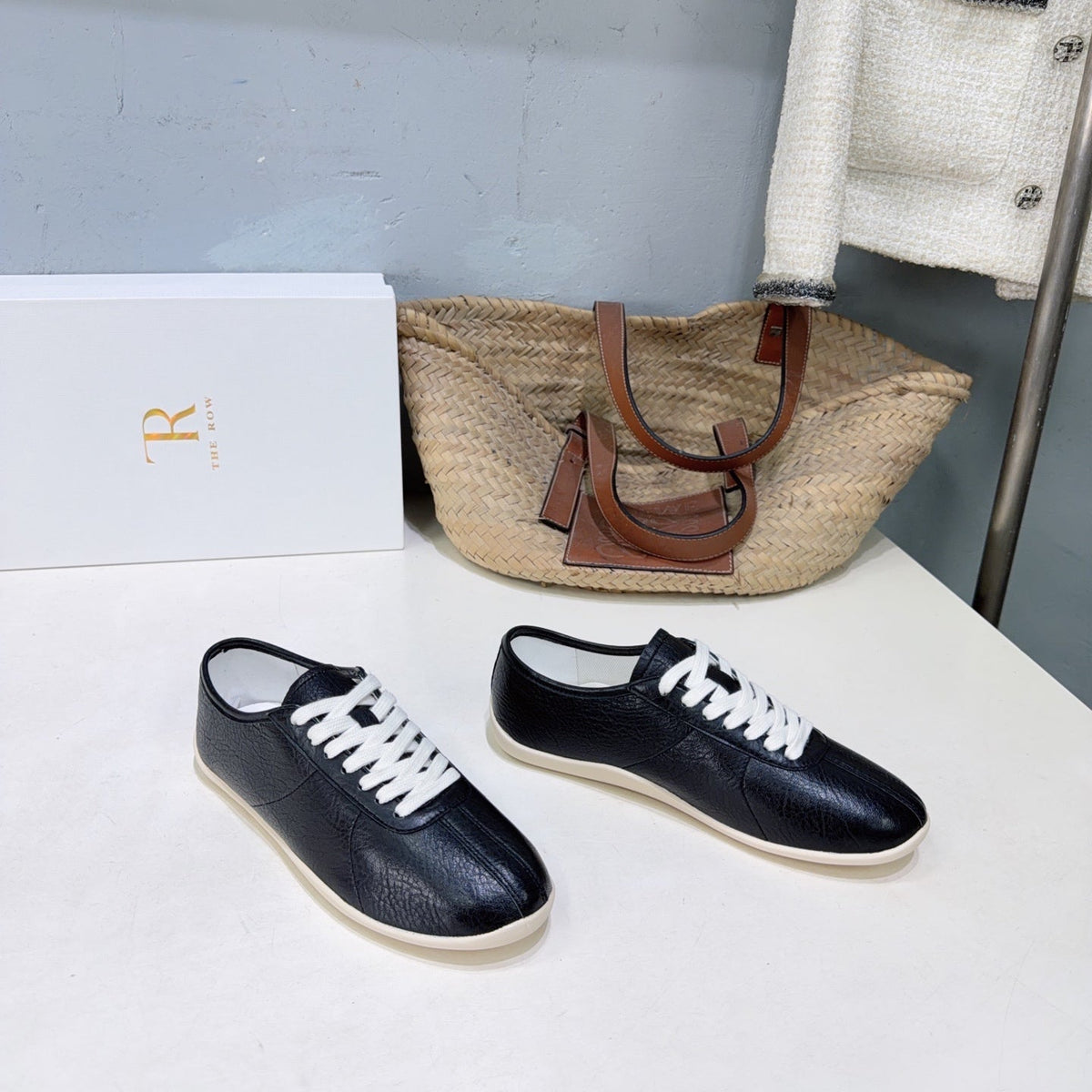 T-Sneakers