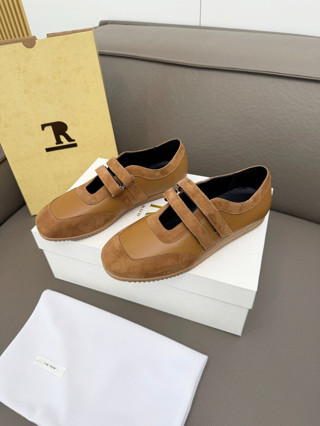 T-Sneakers