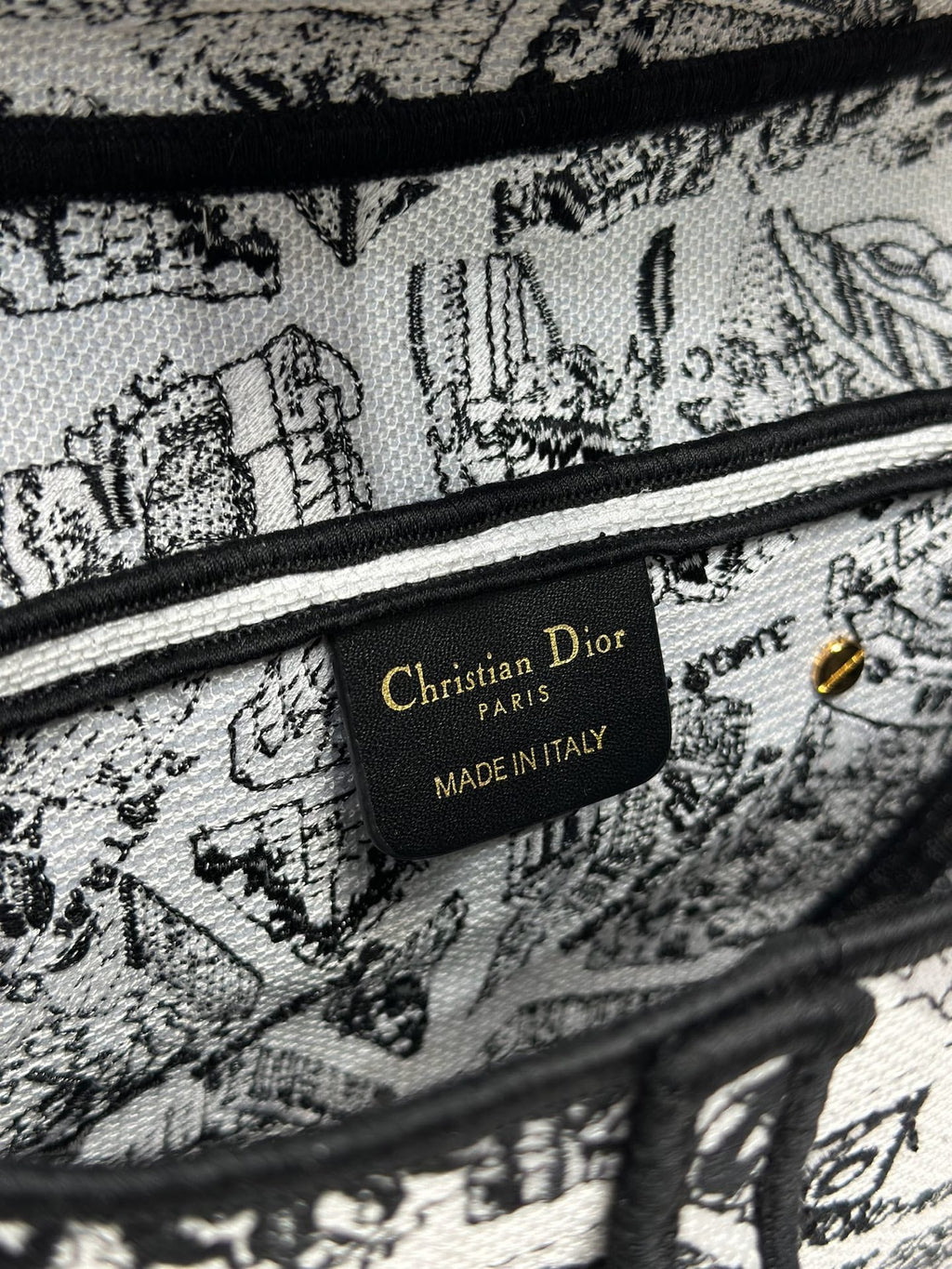 D-Saddle