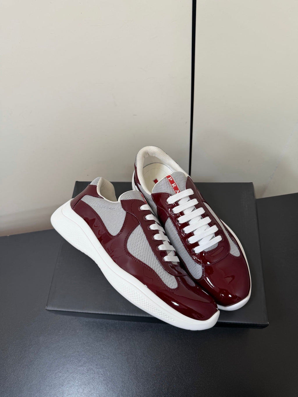 P-Sneakers