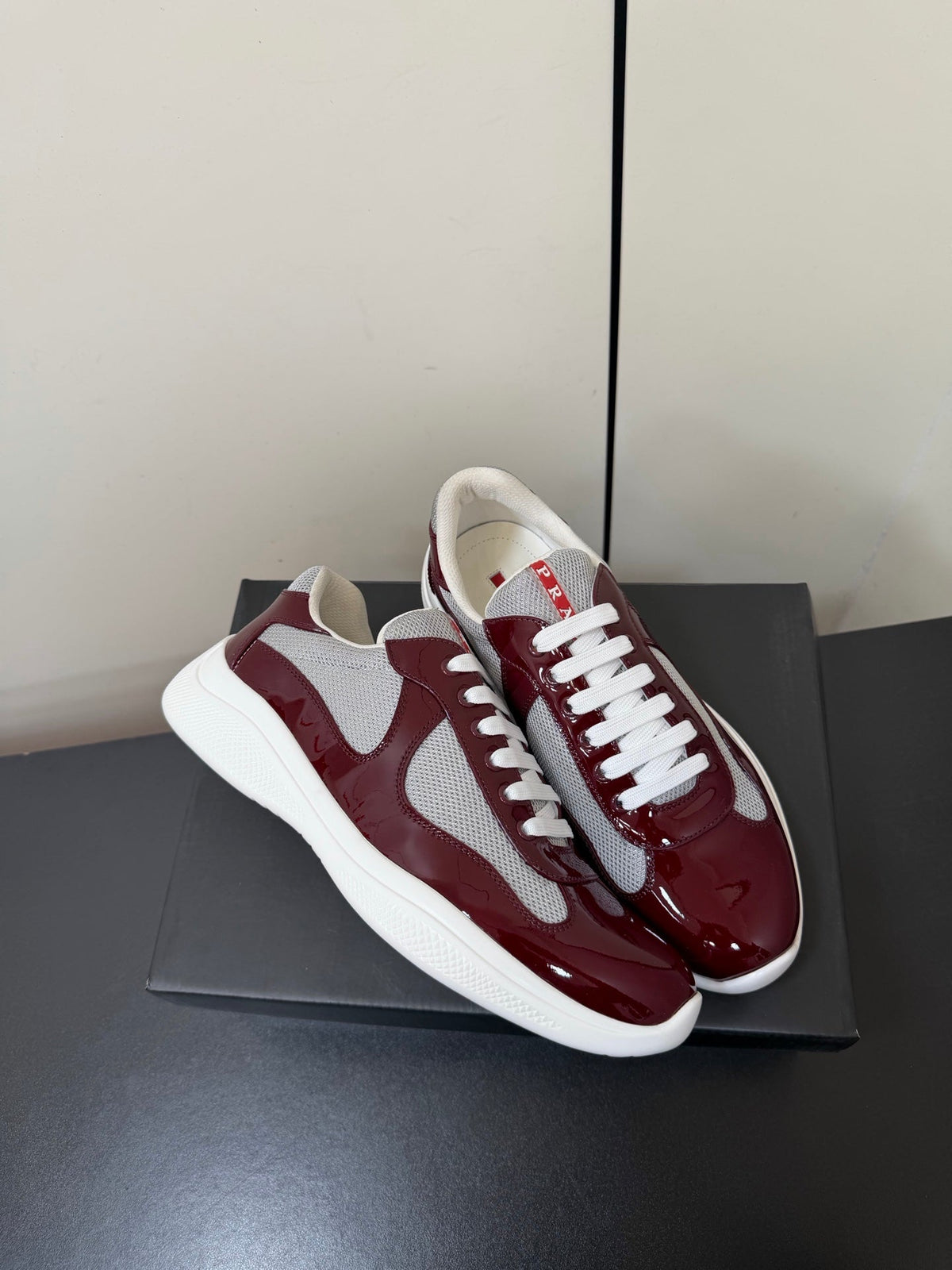 P-Sneakers